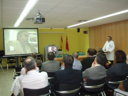 Prof. S. Shuchleib en la pantalla durante la videoconferencia inagural del curso